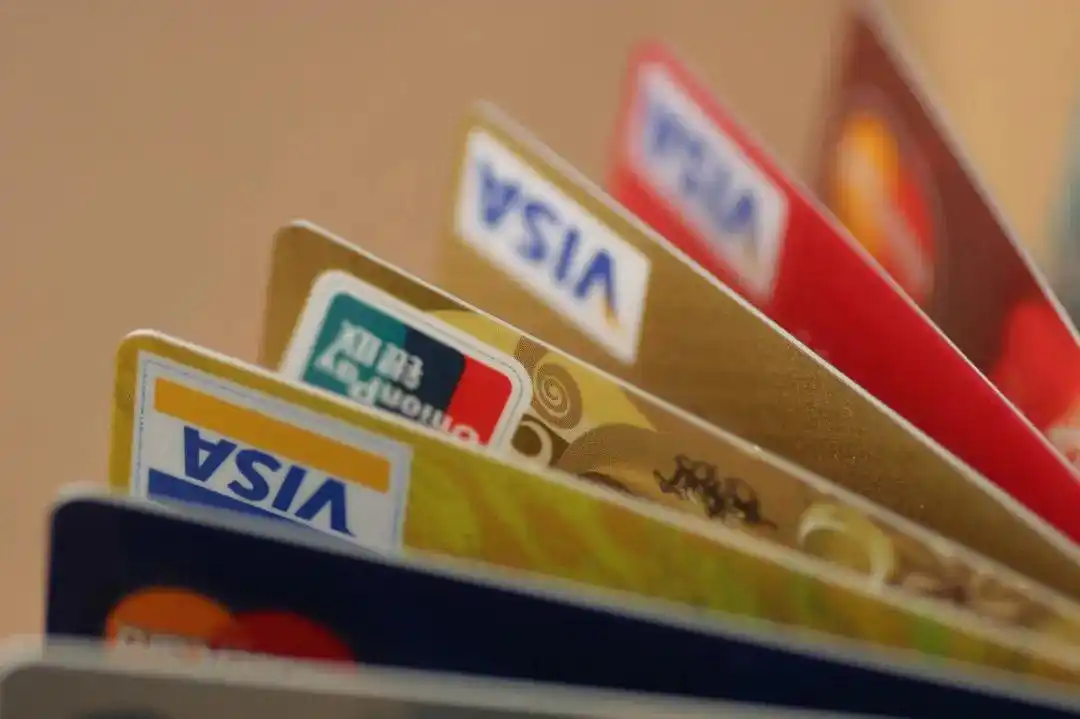 信用卡息费水平合理下行_工商银行信用卡办理要求_银保监会信用卡业务规范发展通知