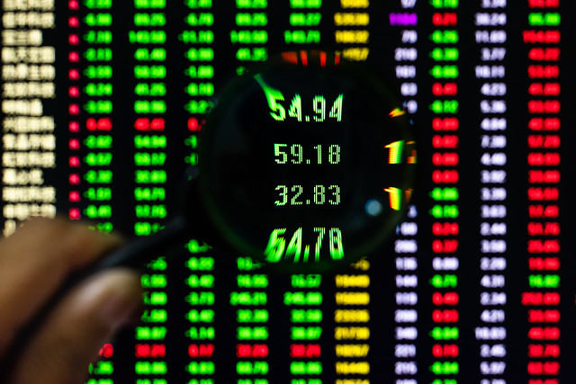 股票增持：含义解析、对公司股价的影响，以及对股权结构的作用