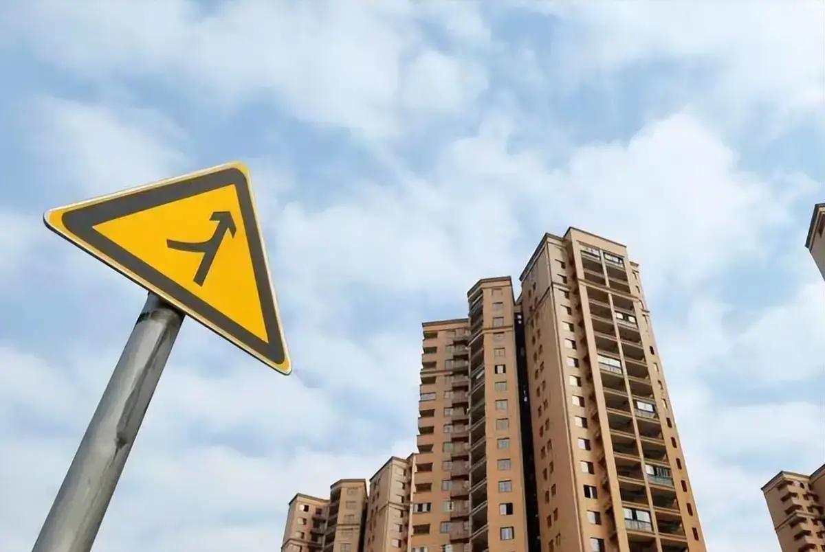 新房价格上涨_二手价格下跌_楼市分层淘汰_房价今年最后23天走势