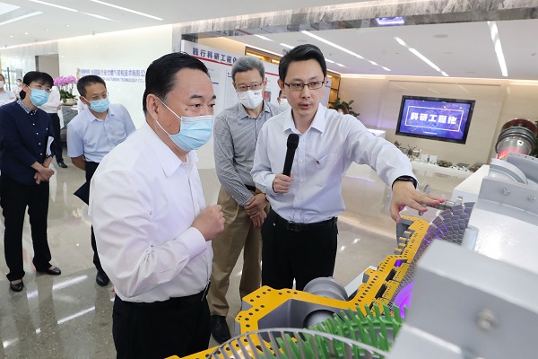 国资委郝鹏调研国家电力投资集团，强调打造一流清洁能源企业