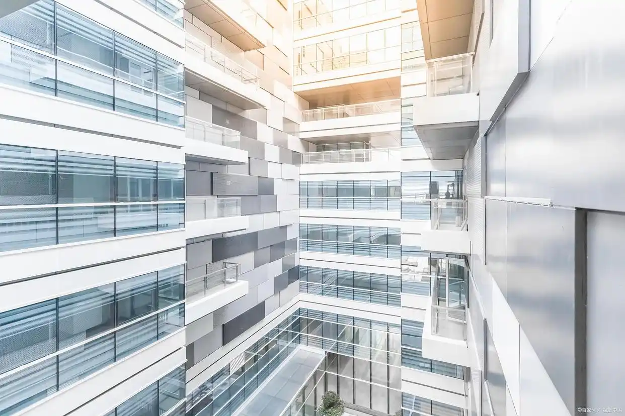 建筑资质加盟分公司模式兴起，工程人如何选避免资质吊销风险？